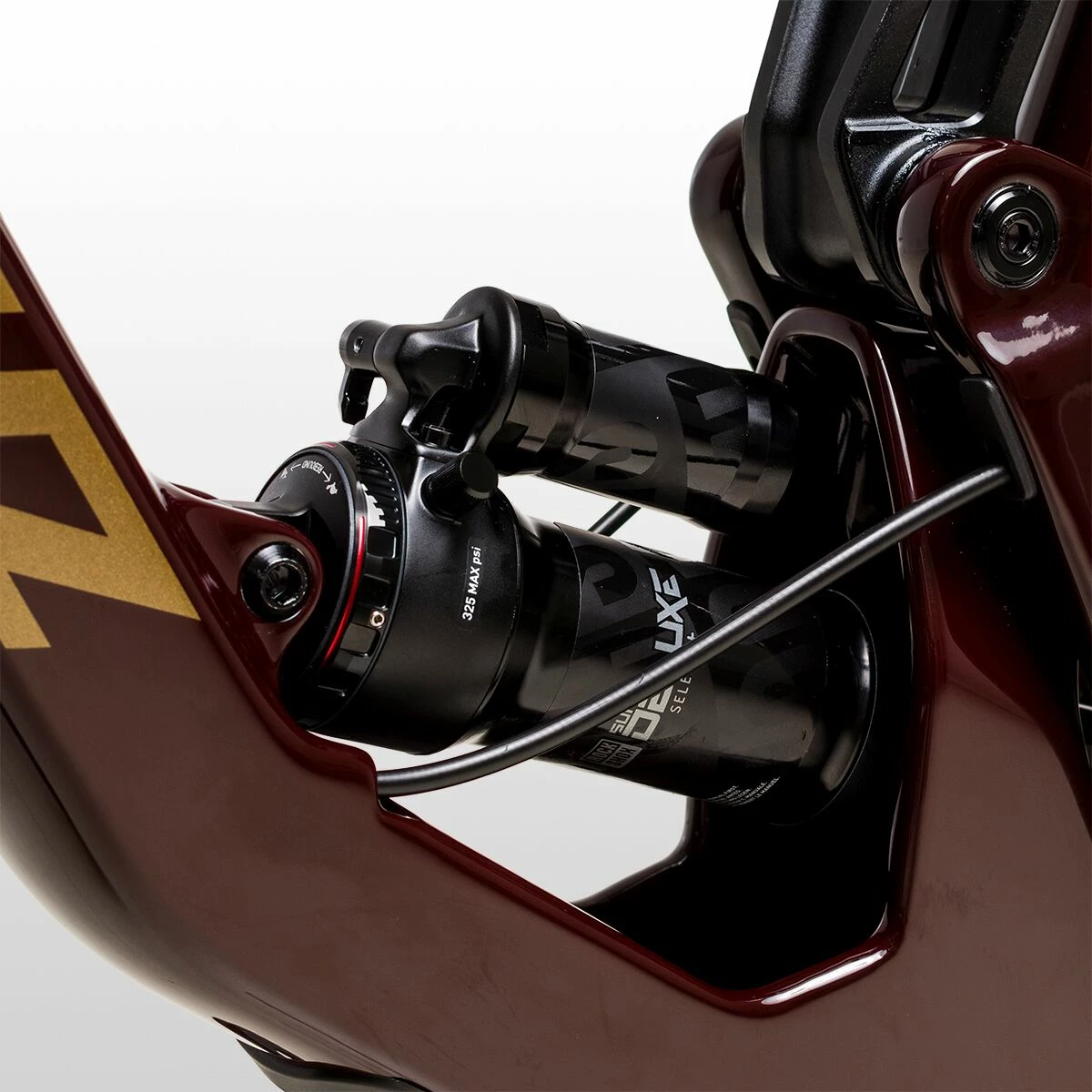 Santa Cruz Bicycles Nomad Carbon C S Mountain Bike 4 Santa Cruz Bicycles Nomad Carbon C S Mountain Bike - Image 4